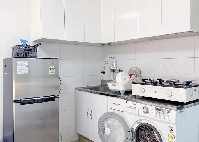 Rooftop House #3rooms #5beds #free Luggage Storage #201 Apartament